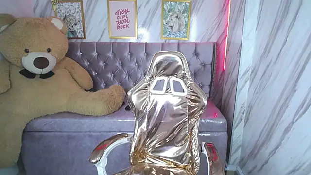 Snapshot of Laia_angel_b chatting on 01.18.25 Laia angel b online show from 01.18.25