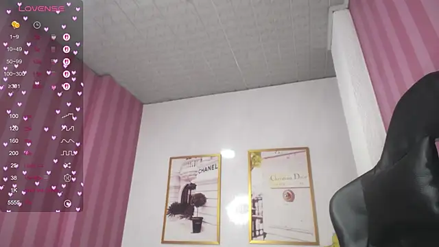 Snapshot of Laia_angel_b chatting on 03.04.25 Laia angel b online show from 03.04.25