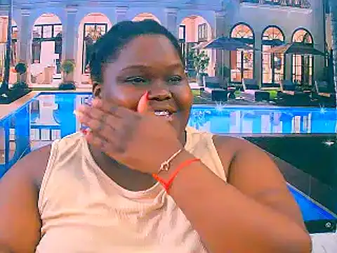 Snapshot of EbonyHotBuns chatting on 01.06.26 EbonyHotBuns online show from 01.06.26