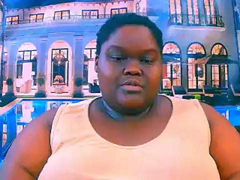 Snapshot of EbonyHotBuns chatting on 05.28.26 EbonyHotBuns online show from 05.28.26