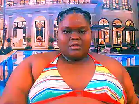 Snapshot of EbonyHotBuns chatting on 06.22.26 EbonyHotBuns online show from 06.22.26