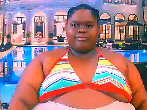 Snapshot of EbonyHotBuns chatting on 06.24.26 EbonyHotBuns online show from 06.24.26