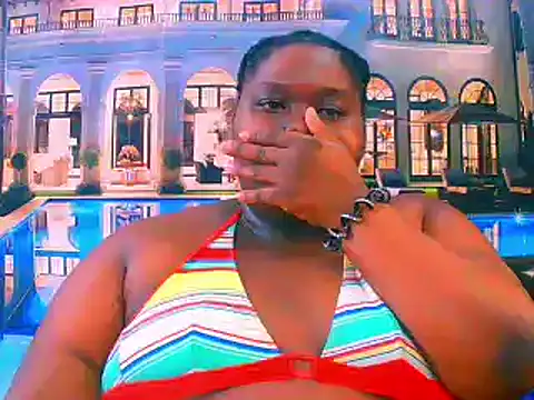 Snapshot of EbonyHotBuns chatting on 06.25.26 EbonyHotBuns online show from 06.25.26