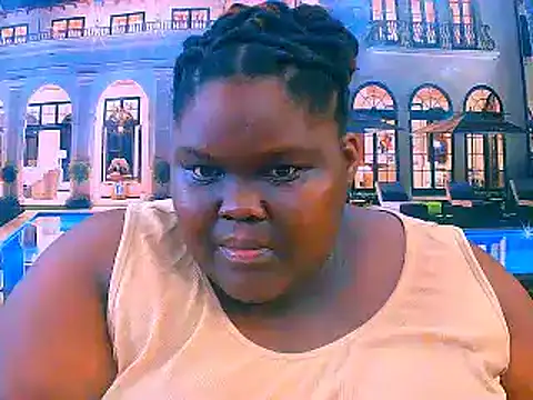 Snapshot of EbonyHotBuns chatting on 06.26.26 EbonyHotBuns online show from 06.26.26