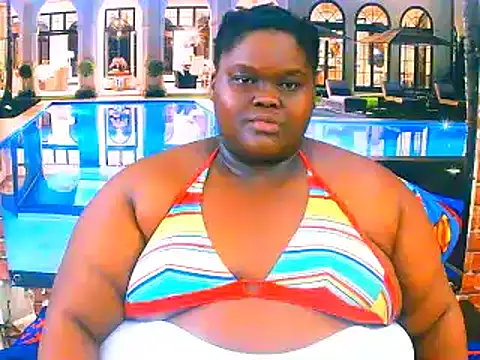 Snapshot of EbonyHotBuns chatting on 07.17.26 EbonyHotBuns online show from 07.17.26