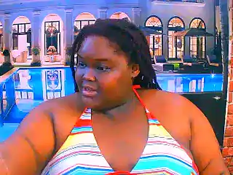 Snapshot of EbonyHotBuns chatting on 07.20.26 EbonyHotBuns online show from 07.20.26
