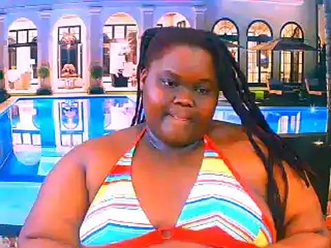 Snapshot of EbonyHotBuns chatting on 07.22.26 EbonyHotBuns online show from 07.22.26