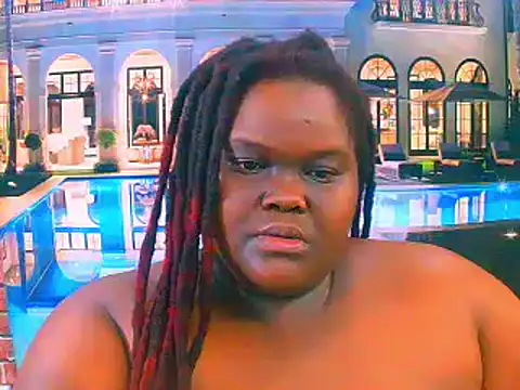 Snapshot of EbonyHotBuns chatting on 07.28.26 EbonyHotBuns online show from 07.28.26