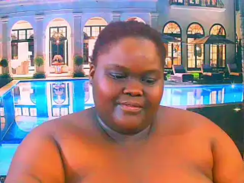 Snapshot of EbonyHotBuns chatting on 07.29.26 EbonyHotBuns online show from 07.29.26