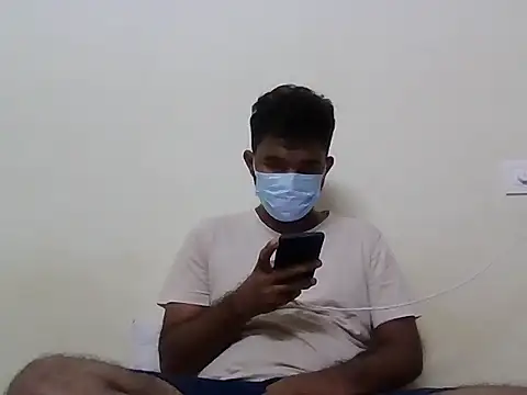 Snapshot of nick05inch chatting on 10.26.25 nick05inch online show from 10.26.25