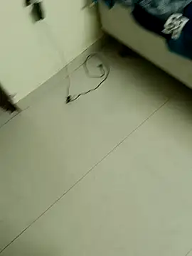 Snapshot of nick05inch chatting on 10.31.25 nick05inch online show from 10.31.25