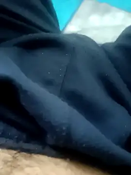 Snapshot of nick05inch chatting on 11.06.25 nick05inch online show from 11.06.25