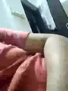 Snapshot of Happyman300 chatting on 02.06.25 Happyman300 online show from 02.06.25