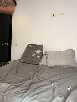 Snapshot of Drogamma chatting on 11.06.25 Drogamma online show from 11.06.25