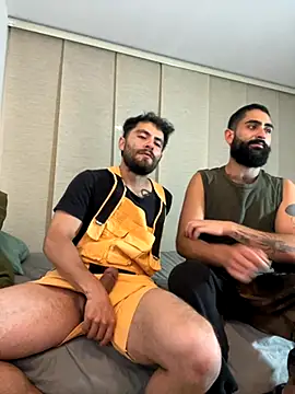 Snapshot of Drogamma chatting on 11.16.25 Drogamma online show from 11.16.25