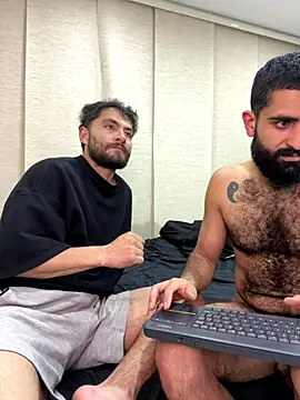 Snapshot of Drogamma chatting on 11.21.25 Drogamma online show from 11.21.25