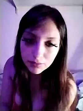 Snapshot of candyrellaJade chatting on 12.19.24 candyrellaJade online show from 12.19.24