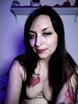 Snapshot of candyrellaJade chatting on 02.22.25 candyrellaJade online show from 02.22.25