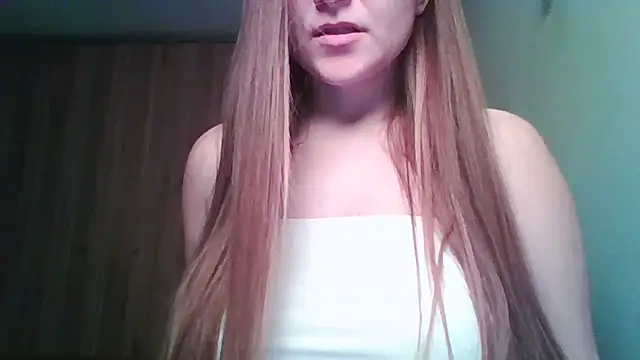 Snapshot of Evasapples chatting on 03.01.26 Evasapples online show from 03.01.26