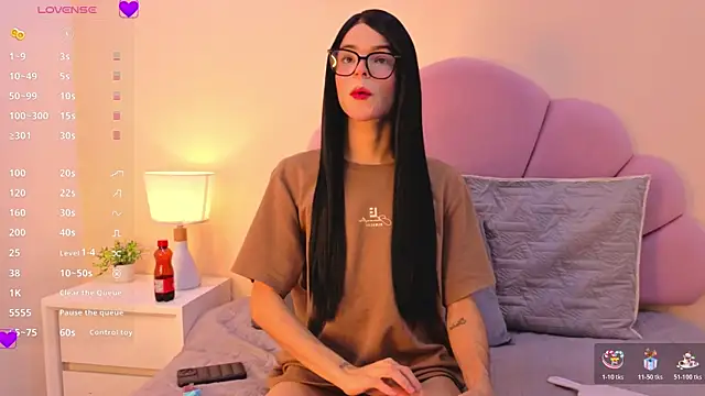 Realbadbxtch online show from 11.25.25