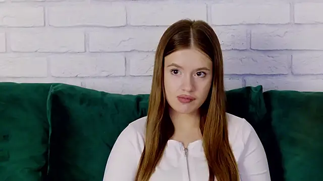 MilanaBalmain online show from 02.12.25