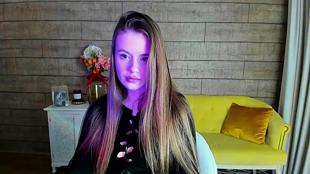 MilanaBalmain online show from 02.17.25