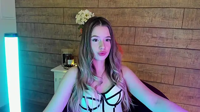 MilanaBalmain online show from 03.11.25