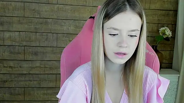 MilanaBalmain online show from 10.11.25