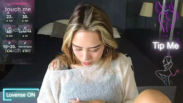 Snapshot of baby__kim chatting on 11.10.25 baby kim online show from 11.10.25