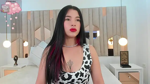 Snapshot of im_nika_ chatting on 01.12.25 im nika online show from 01.12.25