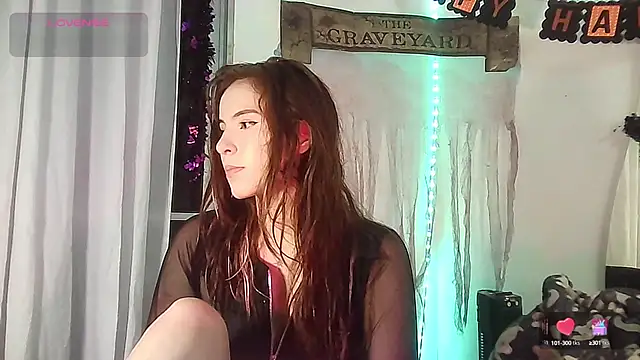 Snapshot of cherrybom969 chatting on 10.17.25 cherrybom969 online show from 10.17.25