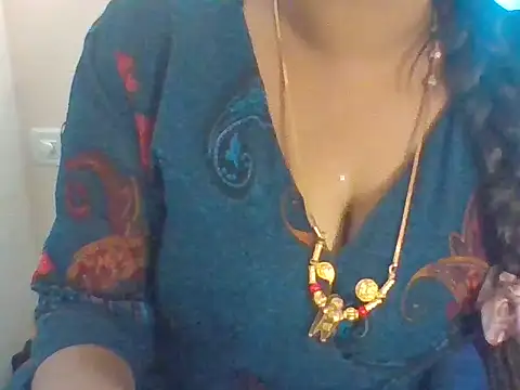 Snapshot of Sexy-Shalinii chatting on 03.05.26 Sexy-Shalinii online show from 03.05.26