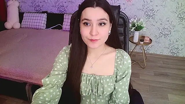 Snapshot of annie_shine chatting on 01.17.25 annie shine online show from 01.17.25