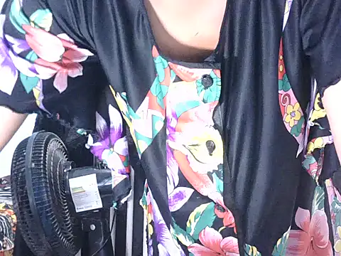 Snapshot of pornstarbrezillian chatting on 01.17.25 pornstarbrezillian online show from 01.17.25