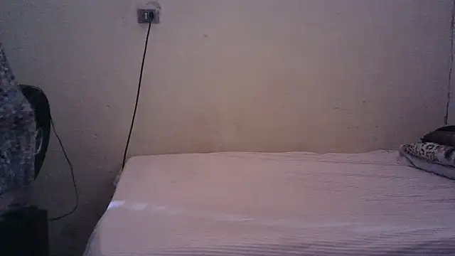 Snapshot of pornstarbrezillian chatting on 09.18.25 pornstarbrezillian online show from 09.18.25