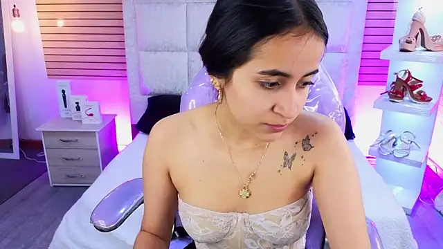 Snapshot of Mia_Fischer chatting on 06.18.26 Mia Fischer online show from 06.18.26
