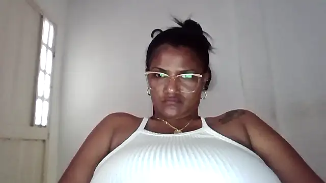 Snapshot of alejandraboobs07 chatting on 04.04.26 alejandraboobs07 online show from 04.04.26
