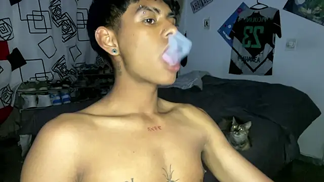 Snapshot of _Billowy_ chatting on 10.02.25 Billowy online show from 10.02.25