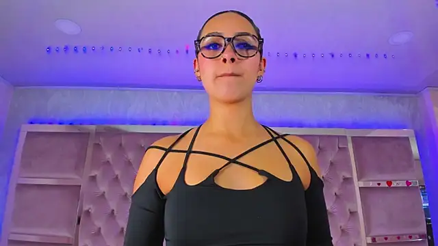 Harii 02 online show from 11.04.25