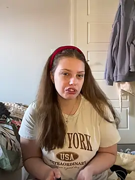 Snapshot of Krystal_Tx chatting on 03.11.25 Krystal Tx online show from 03.11.25