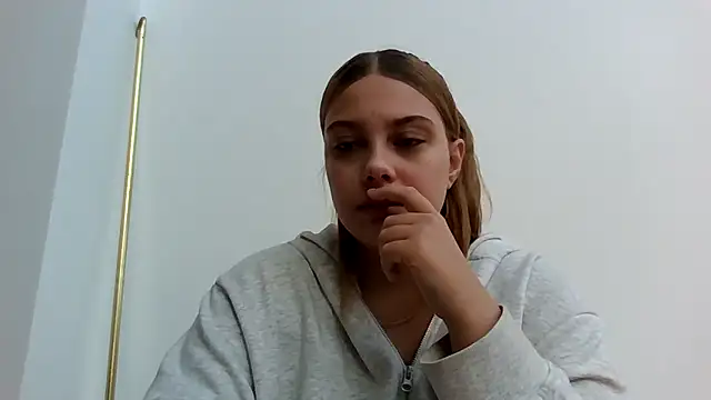 Snapshot of Krystal_Tx chatting on 09.29.25 Krystal Tx online show from 09.29.25