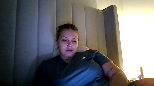 Snapshot of Krystal_Tx chatting on 10.18.25 Krystal Tx online show from 10.18.25