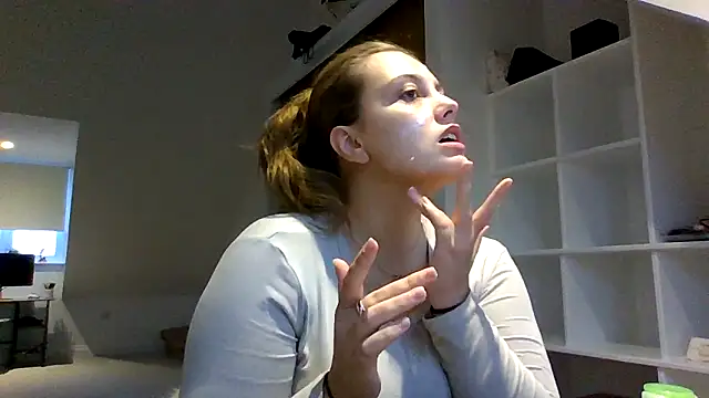 Snapshot of Krystal_Tx chatting on 10.26.25 Krystal Tx online show from 10.26.25