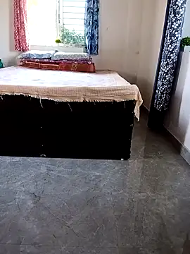 Snapshot of EeshaBhabi chatting on 11.19.25 EeshaBhabi online show from 11.19.25