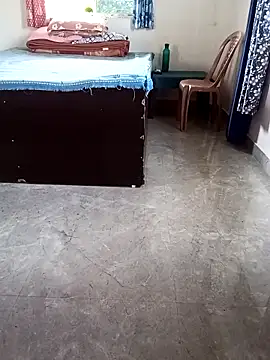 Snapshot of EeshaBhabi chatting on 11.25.25 EeshaBhabi online show from 11.25.25