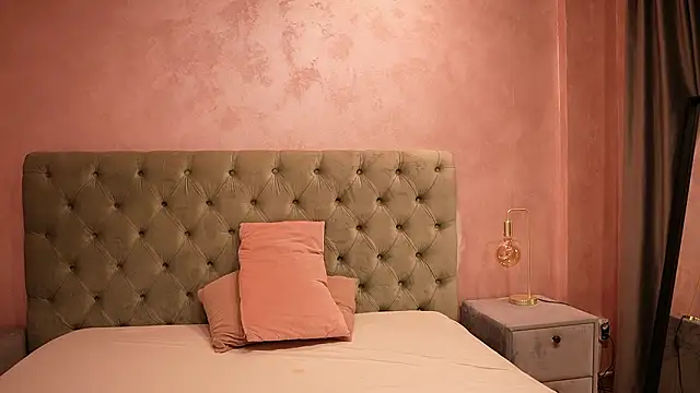 Snapshot of LucyWilow chatting on 02.06.26 LucyWilow online show from 02.06.26