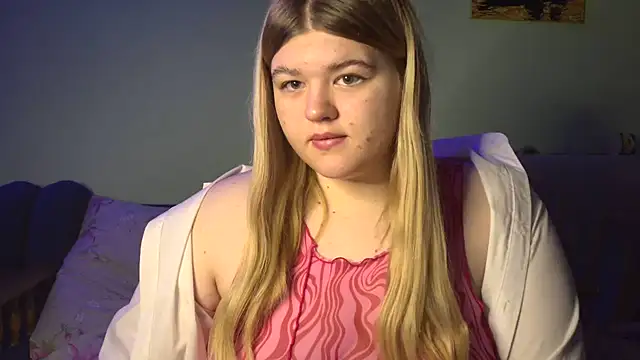 Snapshot of Fieriya_strip chatting on 01.15.25 Fieriya strip online show from 01.15.25