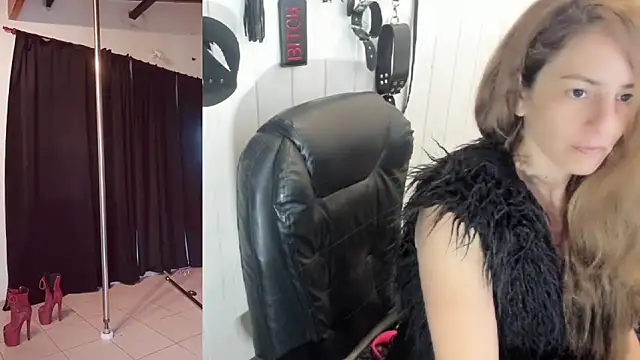 Snapshot of jessiburningheels chatting on 10.22.25 jessiburningheels online show from 10.22.25