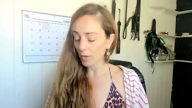 Snapshot of jessiburningheels chatting on 01.14.26 jessiburningheels online show from 01.14.26