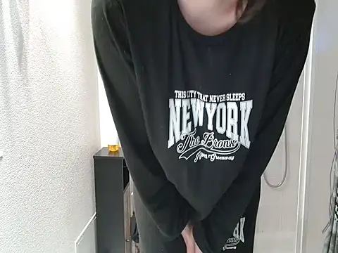 Snapshot of Lauzo21 chatting on 02.18.26 Lauzo21 online show from 02.18.26